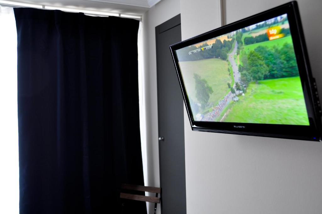 Hostal La Rotonda Ourense Room photo